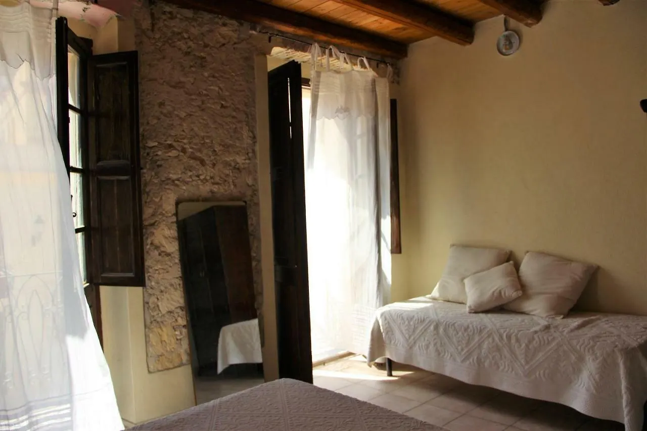 Hotel Sant Efisio Host Cagliari 0*,  Włochy